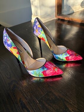 Steve Madden Varcitty Multicolor Floral Stiletto Patent Leather Heels Size 10